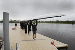 Deportes náuticos en el lago de la Universidad